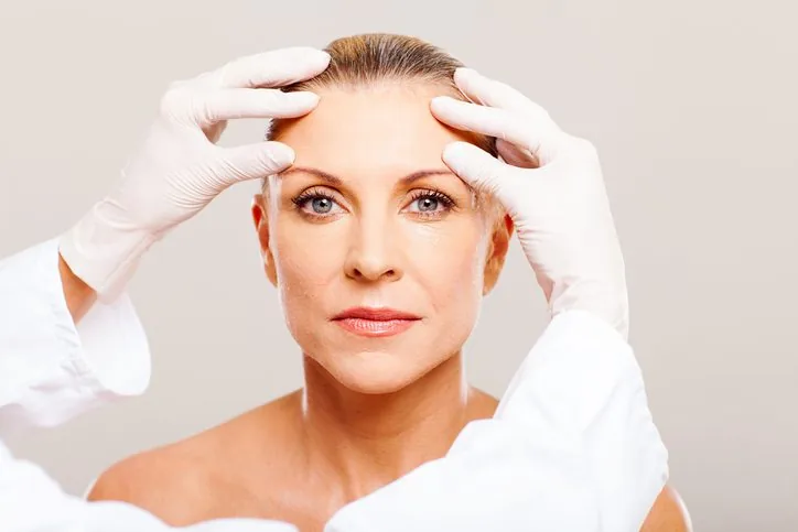 Medical professional during a consultation at Ohio Plastic Surgery